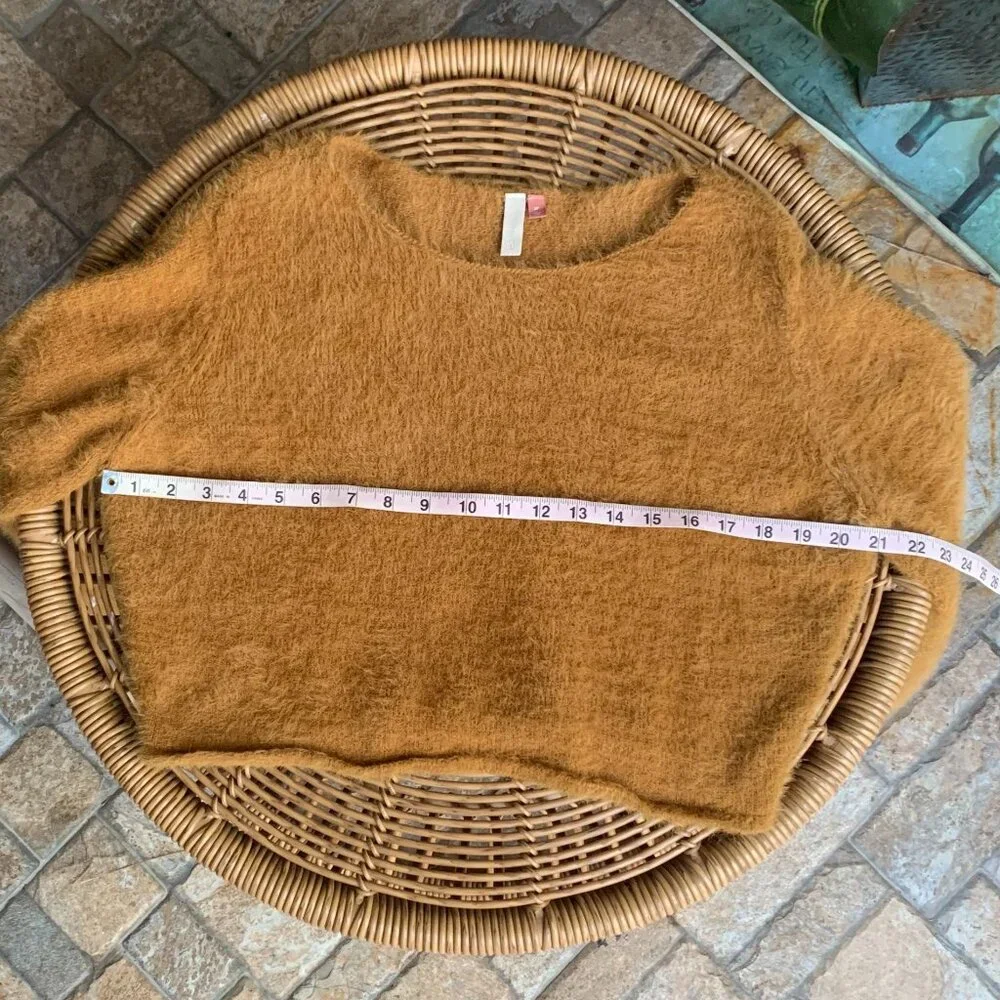Pilcro By Anthropologie Fuzzy Long Sleeve Cropped Sweater Sz SP - Picture 8 of 10